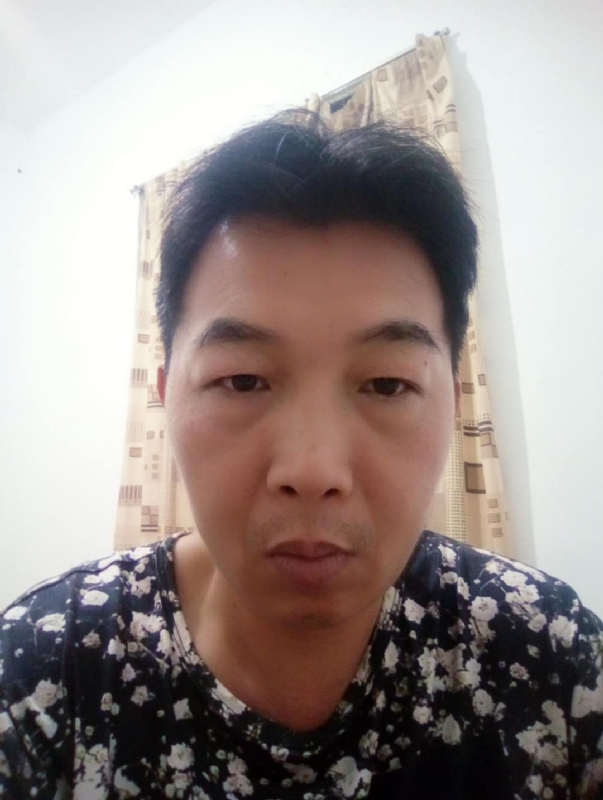 繁华哀伤的第一张照片--松溪征婚网