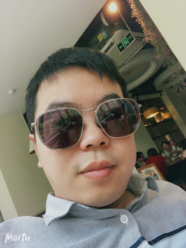 月台等路人的第一张照片--松溪征婚网
