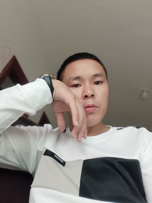 冷漠的第一张照片--松溪征婚网