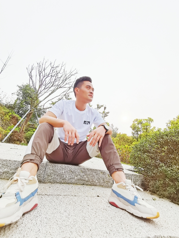 一个人，干净利落的第一张照片--松溪征婚网