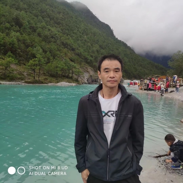 流星的第一张照片--松溪征婚网