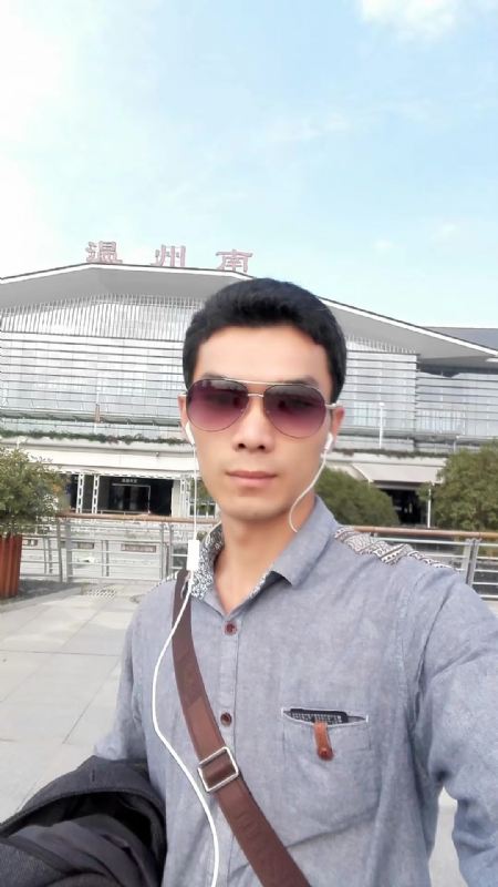 错把真心喂了狗的第三张照片--松溪征婚网