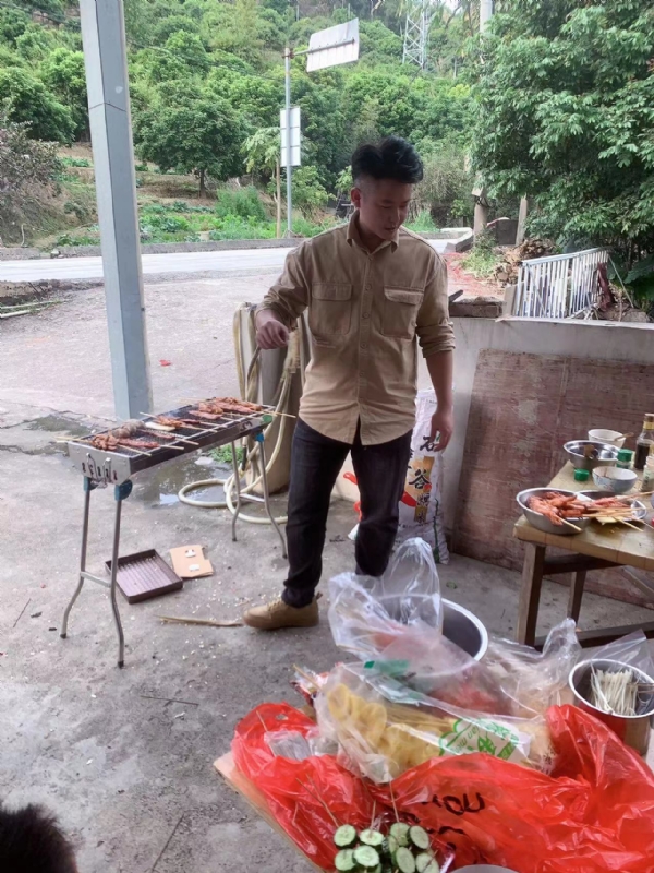 你黑我哟的第一张照片--松溪征婚网