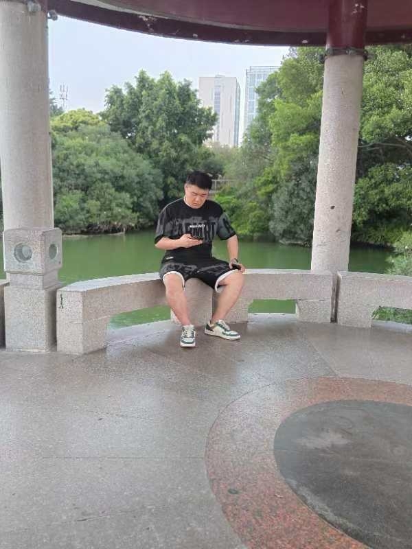 不善挽留的第一张照片--松溪征婚网
