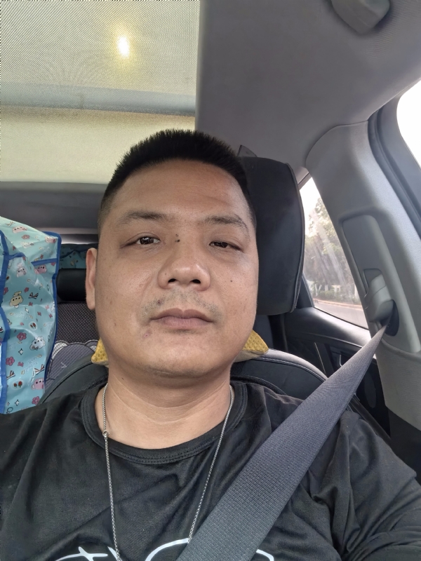 卖电池的大叔的第一张照片--松溪征婚网